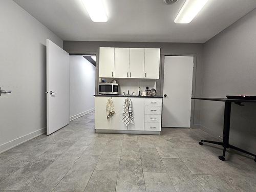 Kitchen - 3591Z  - 3595Z Boul. De La Grande-Allée, Boisbriand, QC - Indoor Photo Showing Kitchen