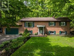 31 LAKEVIEW CRESCENT  Tiny, ON L9M 1R2