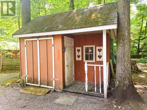 31 Lakeview Crescent, Tiny, ON - Outdoor