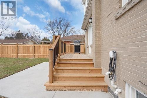 94 West 32Nd Street, Hamilton, ON - Outdoor With Exterior