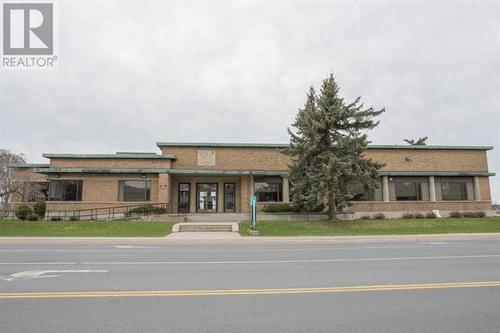 875 Queen St, Sault Ste. Marie, ON 