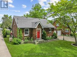 236 HIGHLAND AVENUE  Fort Erie (Central), ON L2A 2X7