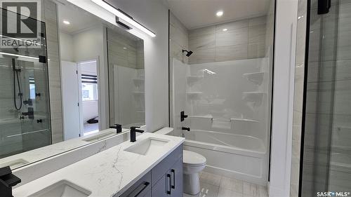 371 Sharma Crescent, Saskatoon, SK - Indoor Photo Showing Bathroom