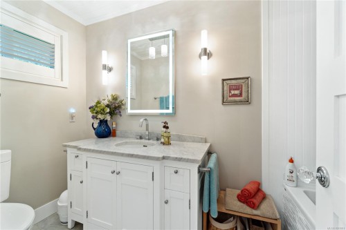 6039 Icarus Dr, Nanaimo, BC 