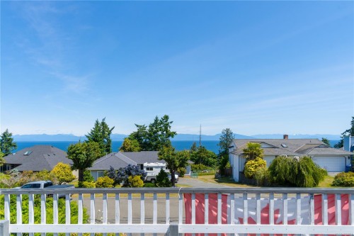 6039 Icarus Dr, Nanaimo, BC 