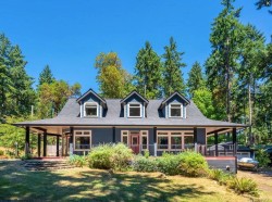 8 Pirate Pl  Protection Island, BC V9R 6R1