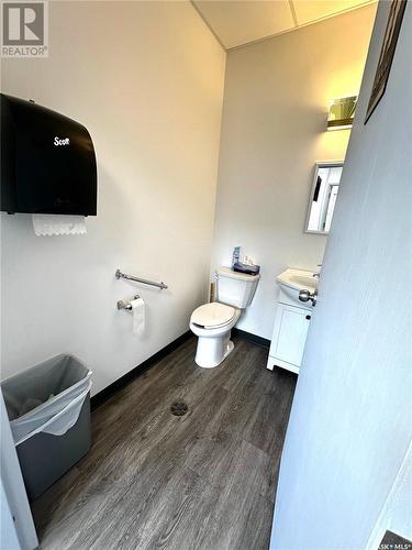 215 Chaplin Street W, Swift Current, SK 