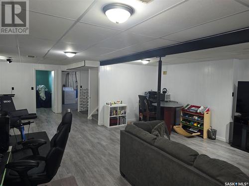 212 8Th Street E, Wynyard, SK - Indoor