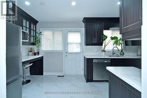 194 Braymore Boulevard, Toronto, ON - Indoor Photo Showing Kitchen