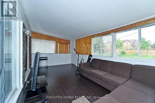 194 Braymore Boulevard, Toronto, ON - Indoor