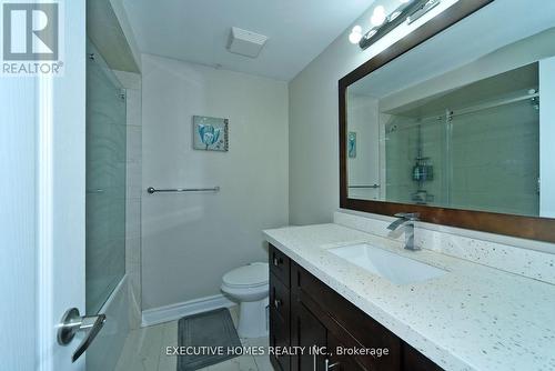 194 Braymore Boulevard, Toronto, ON - Indoor Photo Showing Bathroom