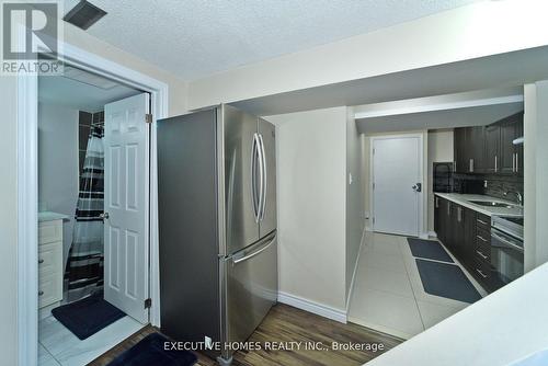 194 Braymore Boulevard, Toronto, ON - Indoor Photo Showing Kitchen