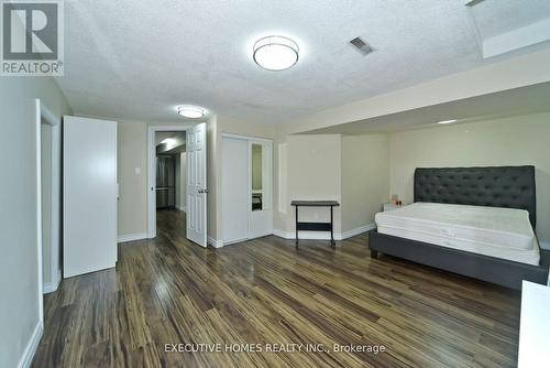 194 Braymore Boulevard, Toronto, ON - Indoor