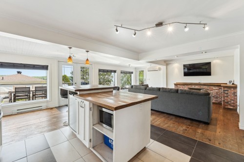 Cuisine - 1 Rue Gaudord, Lac-Brome, QC - Indoor