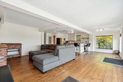 Vue d'ensemble - 1 Rue Gaudord, Lac-Brome, QC - Indoor Photo Showing Living Room