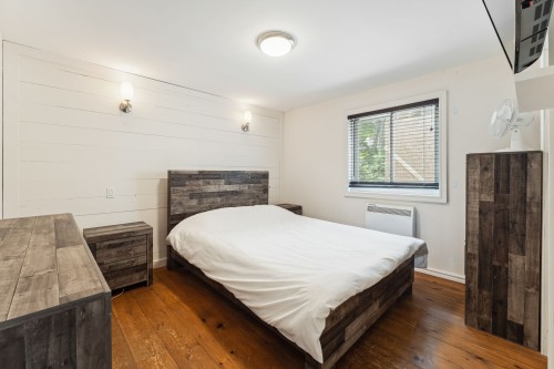Chambre à coucher principale - 1 Rue Gaudord, Lac-Brome, QC - Indoor Photo Showing Bedroom