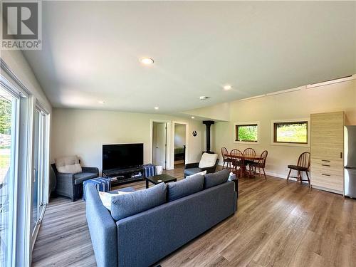11927 Highway 540, Gore Bay, Manitoulin Island, ON - Indoor Photo Showing Living Room