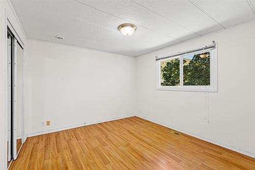 1416 Alder Street, Creston, BC - Indoor Photo Showing Other Room