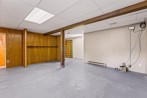 1416 Alder Street, Creston, BC - Indoor Photo Showing Other Room