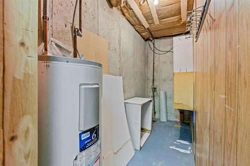 1416 Alder Street, Creston, BC - Indoor Photo Showing Basement