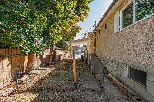 1416 Alder Street, Creston, BC - Outdoor