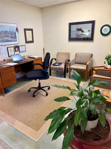 5,6,7-10030 Resthaven Dr, Sidney, BC 