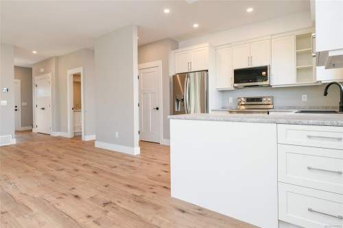B-2315 Mcdonald Rd, Comox, BC - Indoor Photo Showing Kitchen