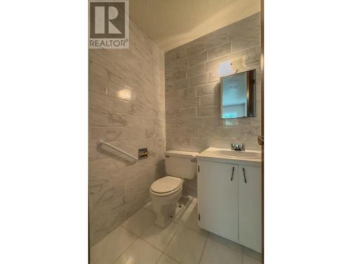 1691 Oberg Johnson Road, Golden, BC - Indoor Photo Showing Bathroom