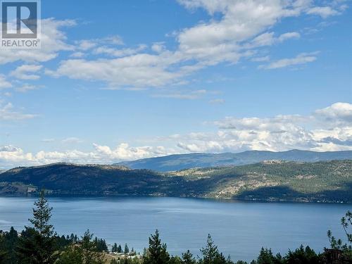 90 Crown Crescent, Vernon, BC 