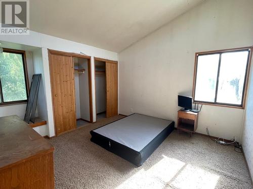 7826 3 Highway, Yahk, BC - Indoor Photo Showing Other Room