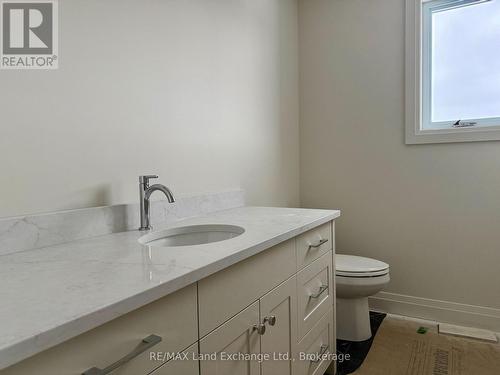 964 Bogdanovic Way, Huron-Kinloss, ON - Indoor Photo Showing Bathroom