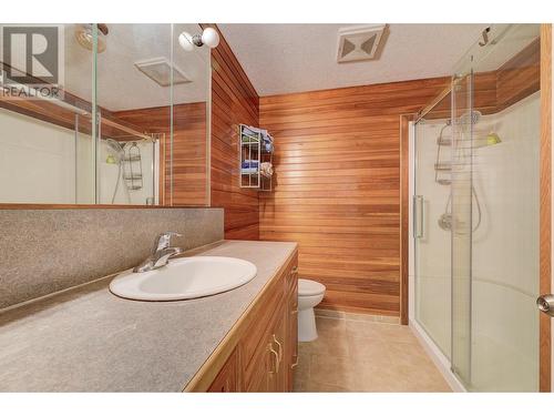 1053 Ptarmigan Road, Chase, BC - Indoor Photo Showing Bathroom