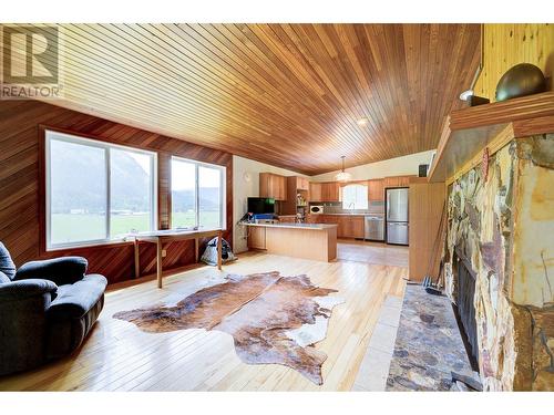 1053 Ptarmigan Road, Chase, BC - Indoor Photo Showing Other Room