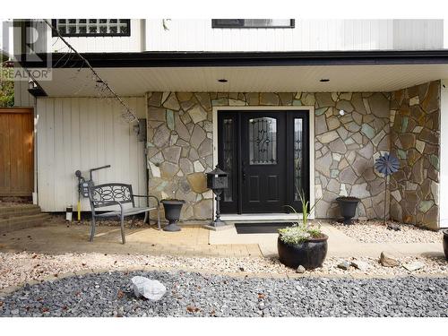Main entrance - 9003 Cherry Lane, Coldstream, BC - Outdoor