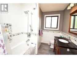 5pc bathroom on main level - 