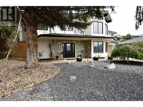 Main entrance - 9003 Cherry Lane, Coldstream, BC - Outdoor