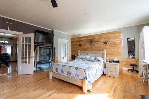 Loft - 475 Route De La Grande-Alliance, Baie-Sainte-Catherine, QC - Indoor Photo Showing Bedroom