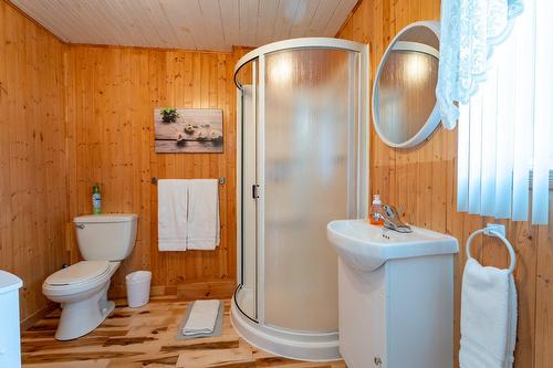 Salle de bains attenante à la CCP - 475 Route De La Grande-Alliance, Baie-Sainte-Catherine, QC - Indoor Photo Showing Bathroom