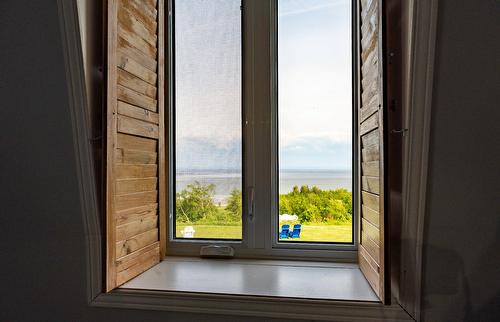 Vue sur l'eau - 475 Route De La Grande-Alliance, Baie-Sainte-Catherine, QC - Indoor Photo Showing Other Room