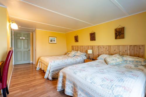Chambre à coucher - 475 Route De La Grande-Alliance, Baie-Sainte-Catherine, QC - Indoor Photo Showing Bedroom
