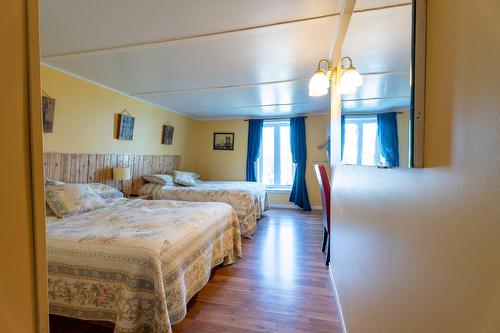 Chambre à coucher - 475 Route De La Grande-Alliance, Baie-Sainte-Catherine, QC - Indoor Photo Showing Bedroom