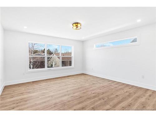 735 Hillcrest Dr, Fredericton, NB 