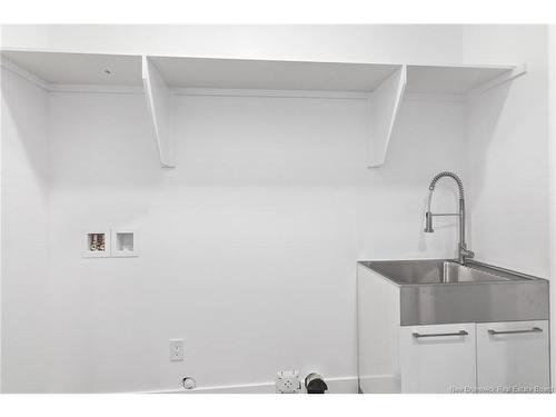 735 Hillcrest Dr, Fredericton, NB 