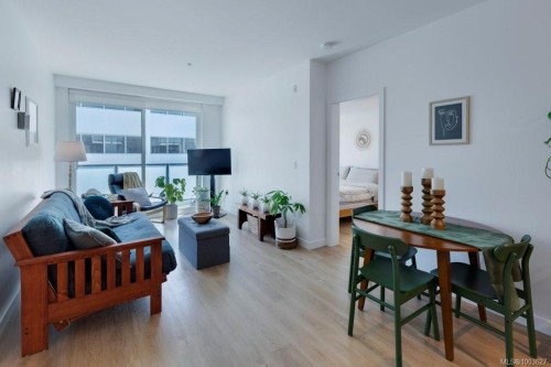 418-1115 Johnson St, Victoria, BC - Indoor