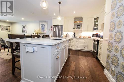 12 - 2684 Mewburn Road, Niagara Falls (Casey), ON - Indoor Photo Showing Kitchen With Stainless Steel Kitchen With Upgraded Kitchen