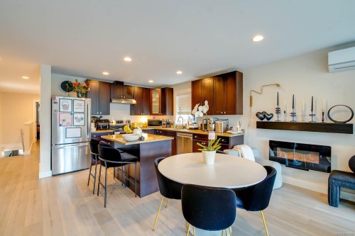 1-2623 5Th Ave, Port Alberni, BC - Indoor Photo Showing Other Room With Fireplace