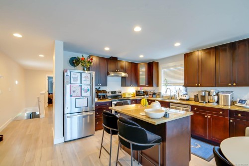1-2623 5Th Ave, Port Alberni, BC - Indoor Photo Showing Kitchen