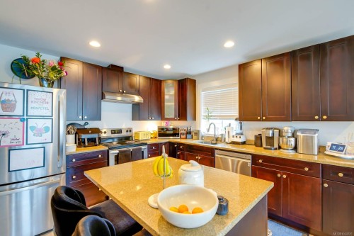 1-2623 5Th Ave, Port Alberni, BC - Indoor Photo Showing Kitchen