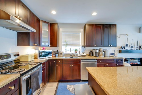 1-2623 5Th Ave, Port Alberni, BC - Indoor Photo Showing Kitchen