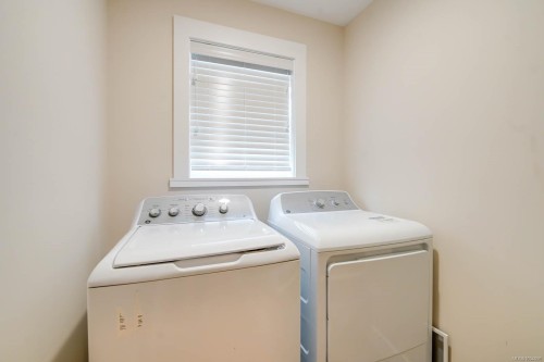 2-2623 5Th Ave, Port Alberni, BC - Indoor Photo Showing Laundry Room